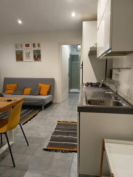 Casa Cavour 153 Lägenhet Cori Exteriör bild